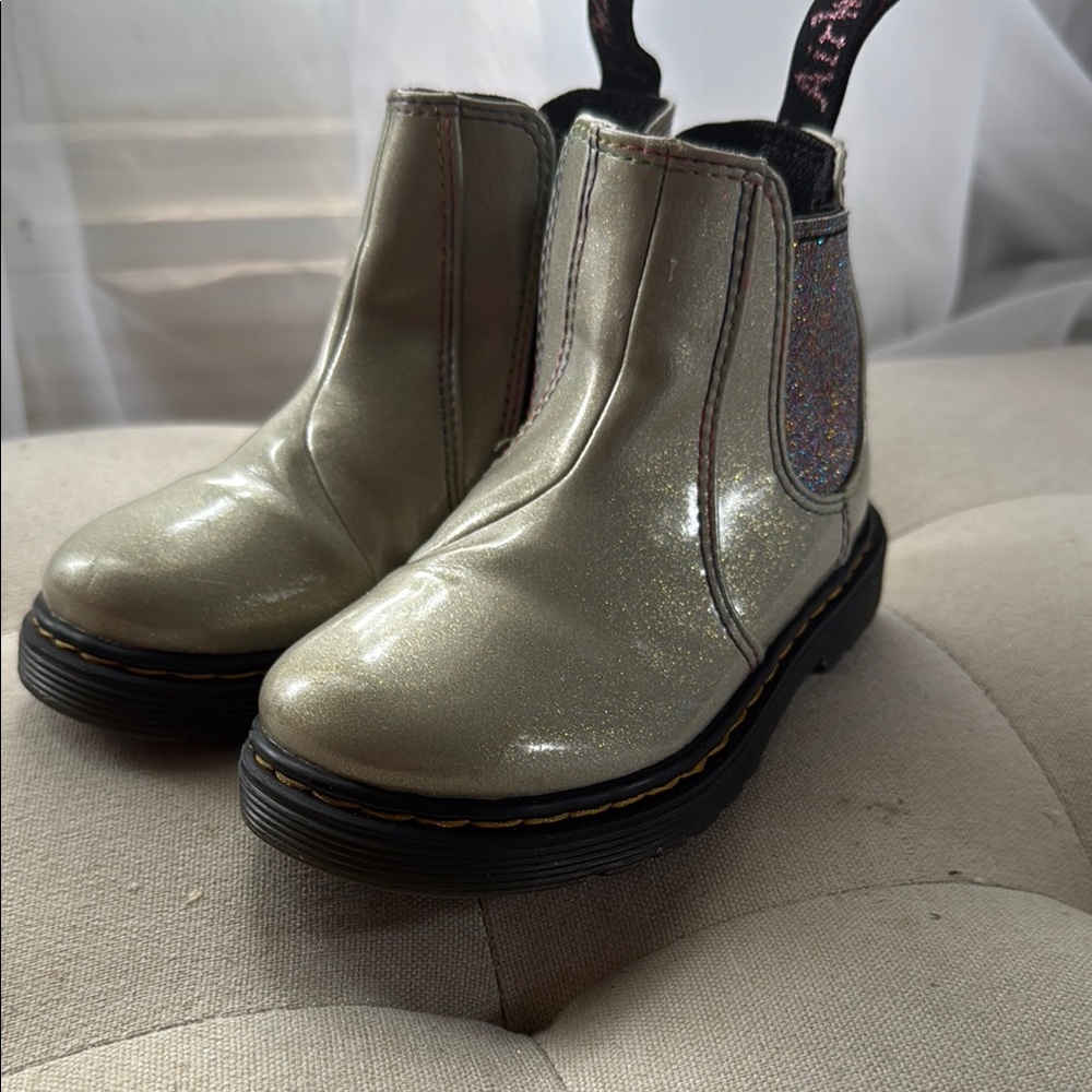 Dr. Martens Kids' Silver Glitter Chelsea Boots